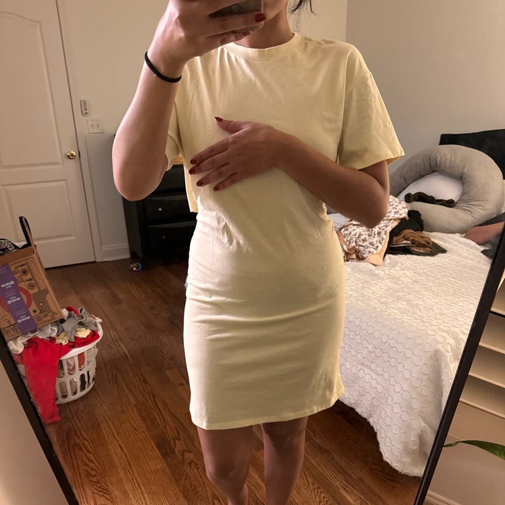 NWT H&M T-shirt Dress - Yellow - Small